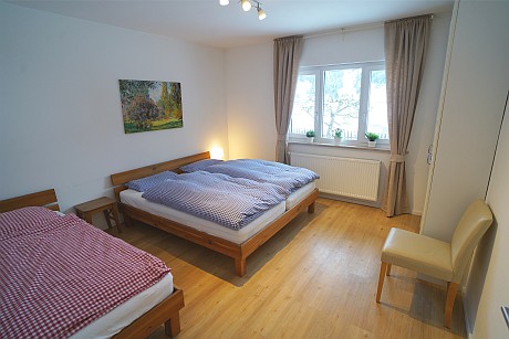 Schlafzimmer 1